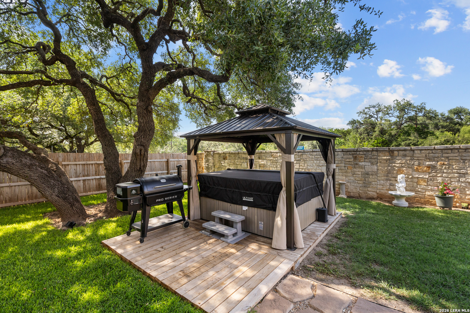 10527 Shire Country San Antonio TX 78254