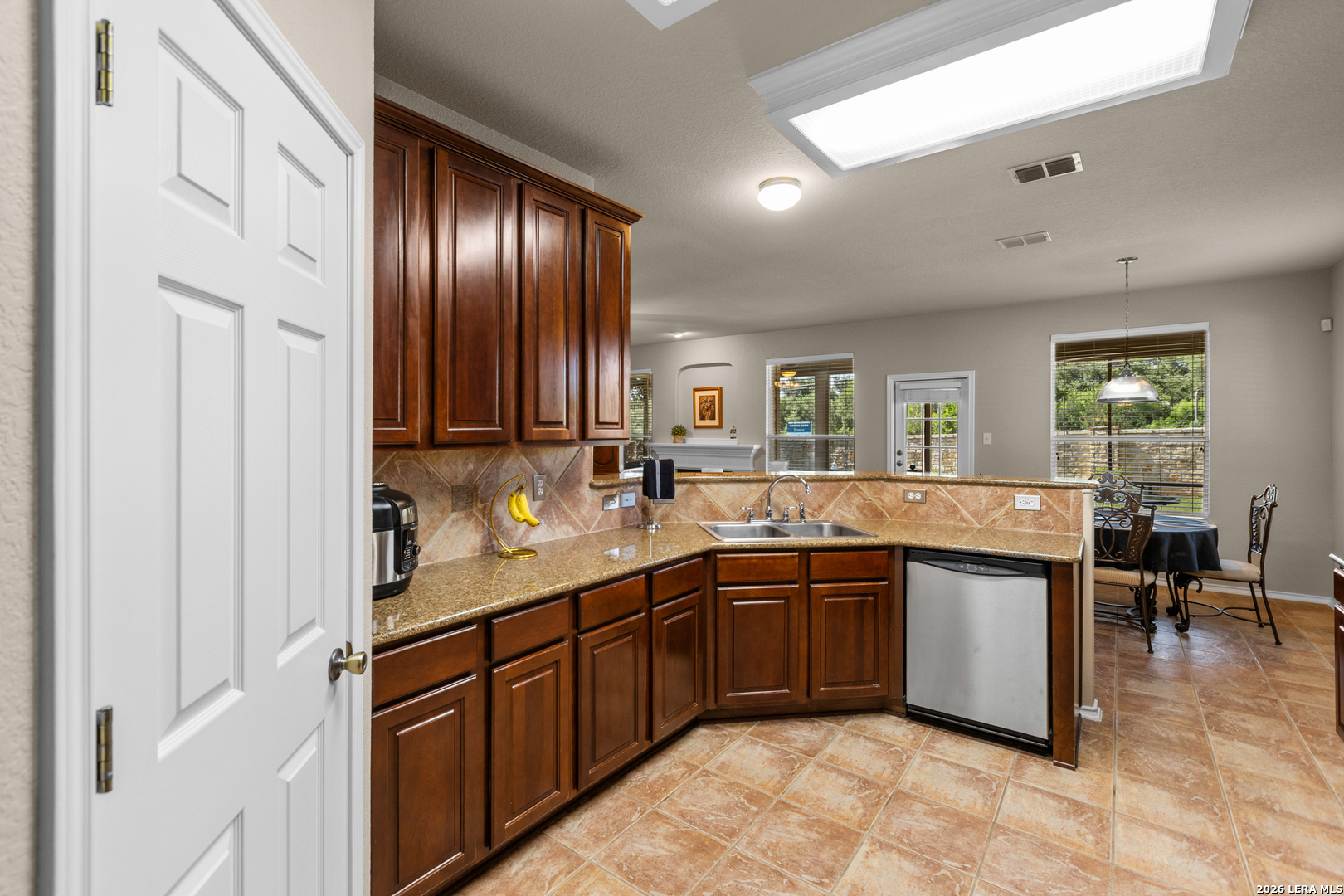 10527 Shire Country San Antonio TX 78254