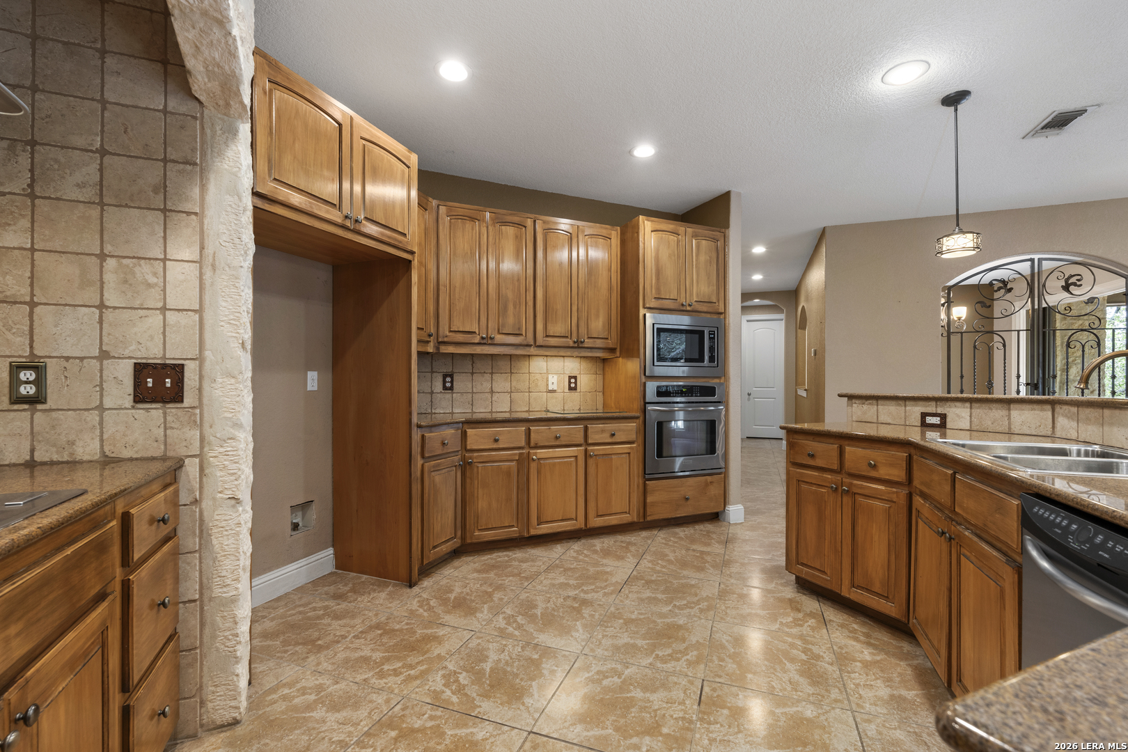 283 Shady Grove Drive Bulverde TX 78163