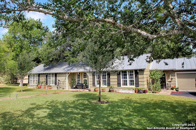 1010 Houston Street George West TX 78022