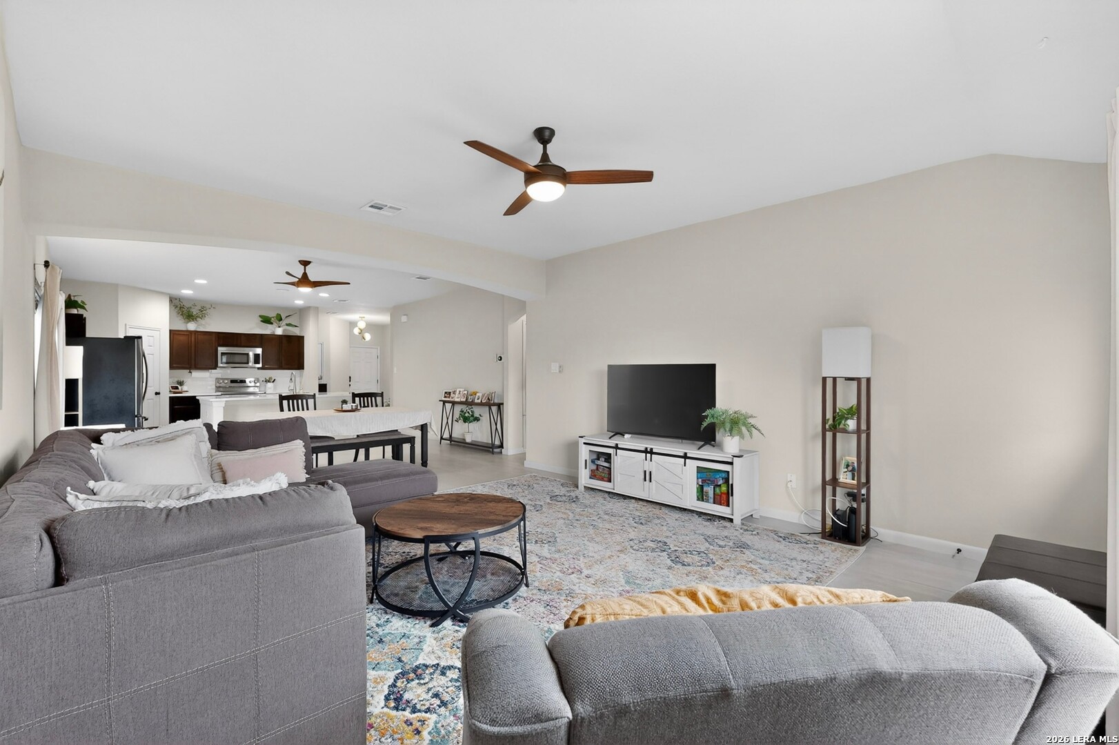 4815 Badland Beacon Converse TX 78109