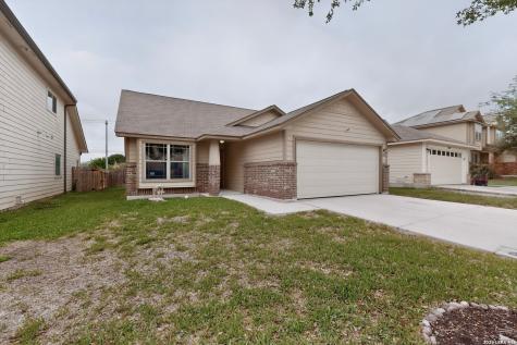 4815 Badland Beacon Converse TX 78109