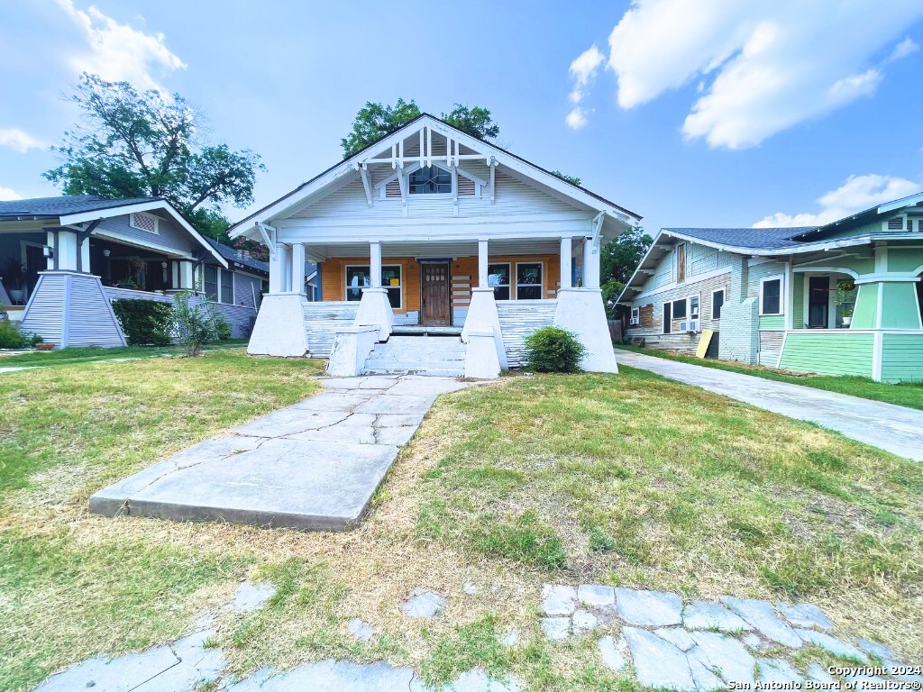 919 W Craig Place San Antonio TX 78201