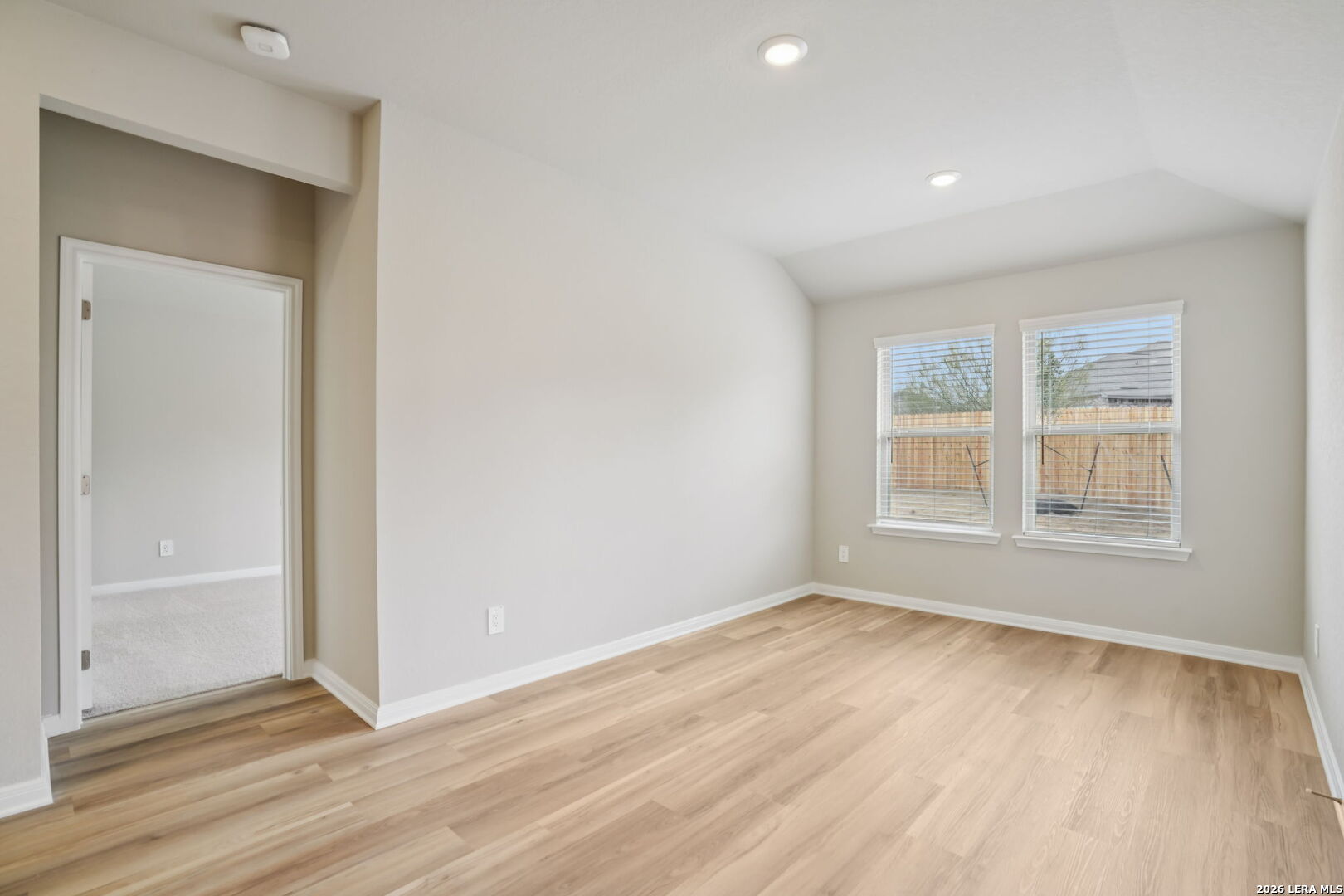 10208 King Robert San Antonio TX 78239