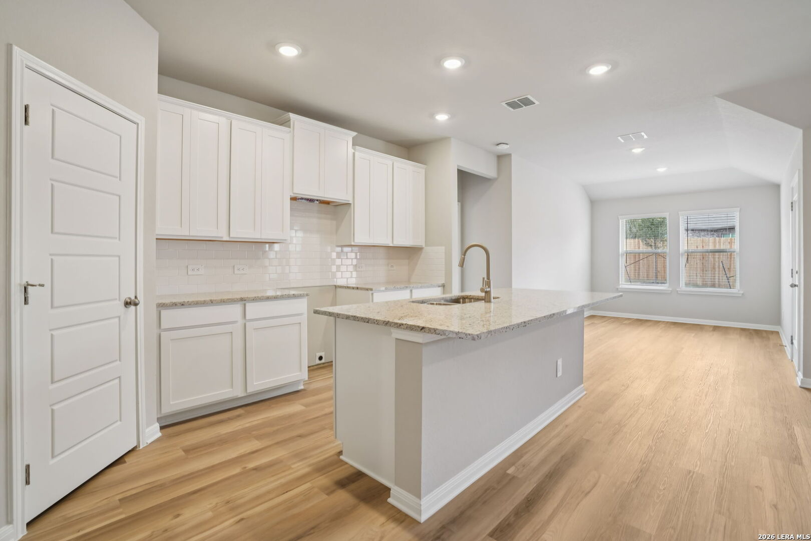 10208 King Robert San Antonio TX 78239