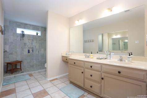 1503 S 2nd Street Floresville TX 78114