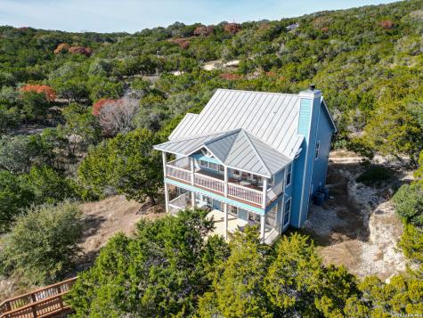 282 Hill Top Lane Lakehills TX 78063