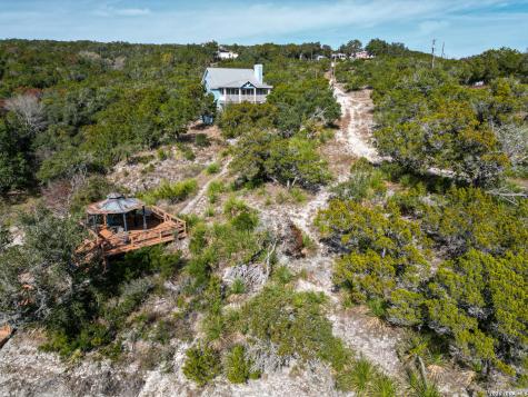282 Hill Top Lane Lakehills TX 78063