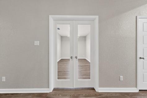 1141 Amber Lake Seguin TX 78155