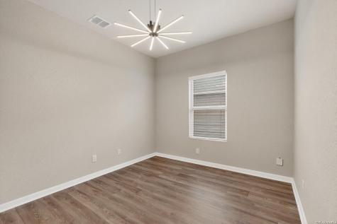 1141 Amber Lake Seguin TX 78155