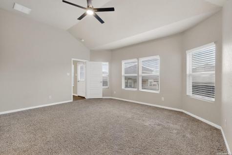 1141 Amber Lake Seguin TX 78155