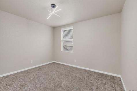 1141 Amber Lake Seguin TX 78155