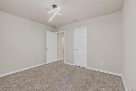 1141 Amber Lake Seguin TX 78155