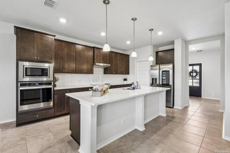 7602 Wallaby Isle San Antonio TX 78253