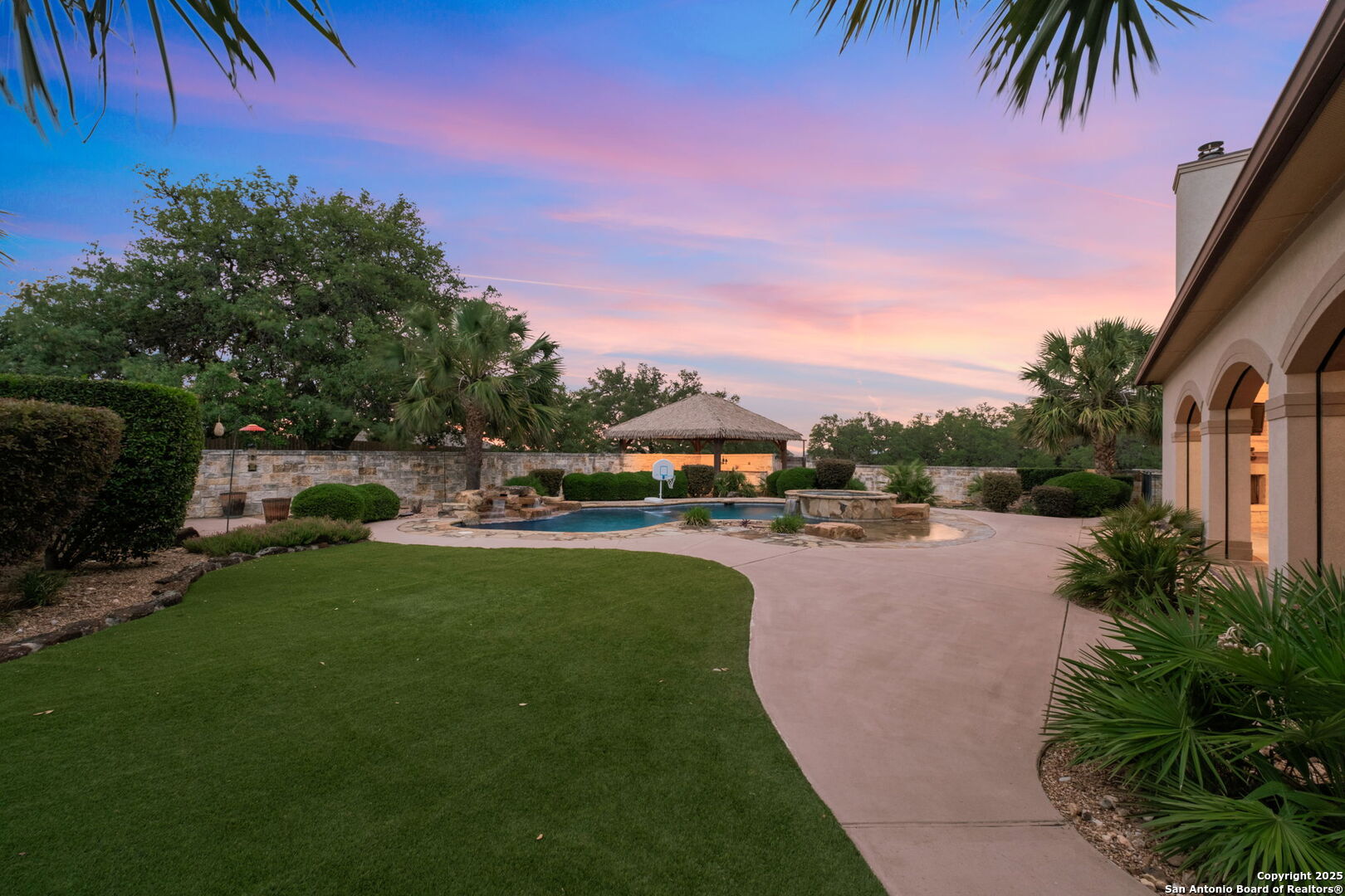 208 Cascade Caverns Boerne TX 78015