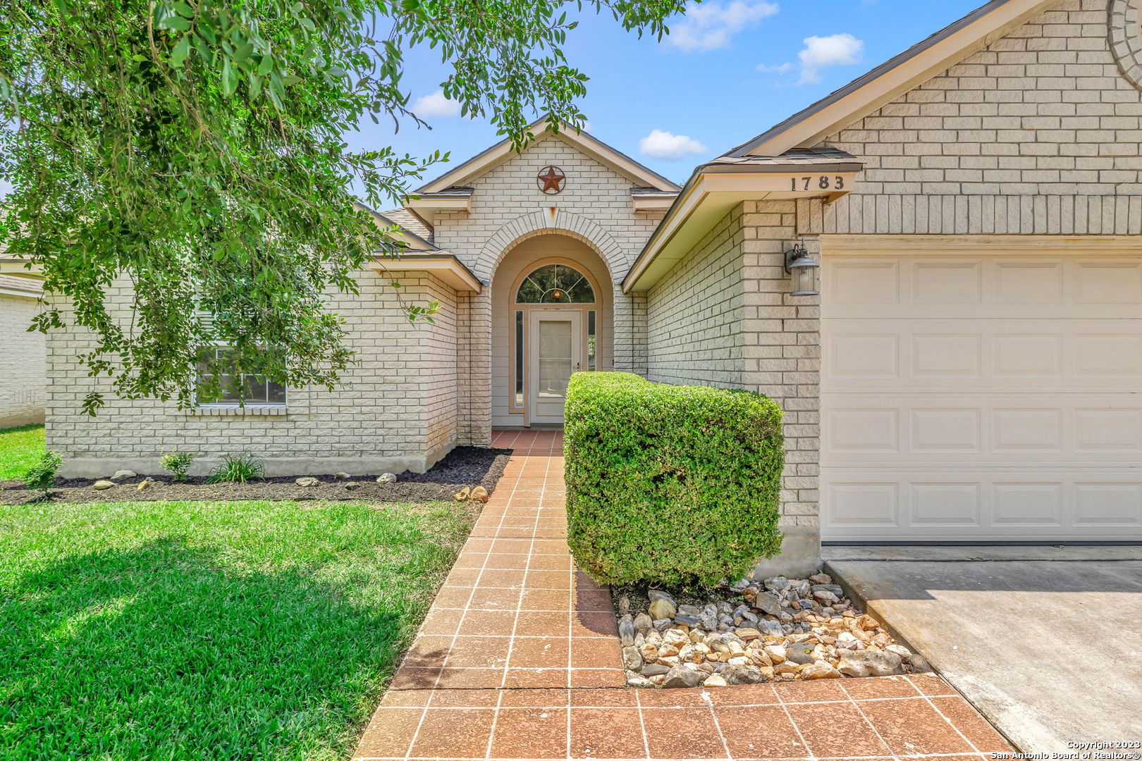 1783 Oak Glen New Braunfels TX 78132
