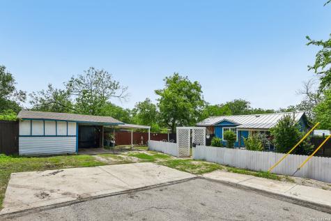 8101 & 8103 Janda Susan Road San Antonio TX 78209