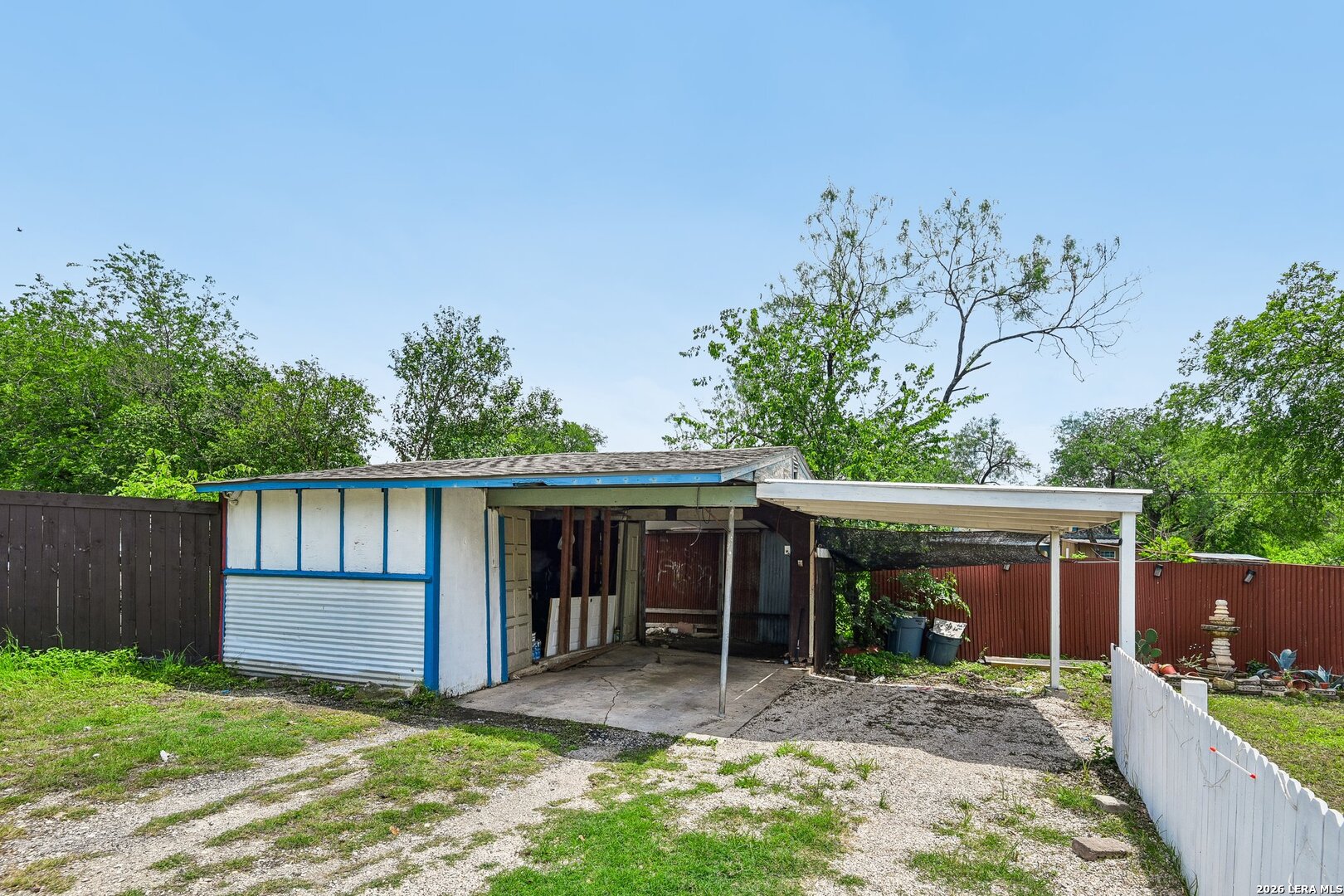 8101 & 8103 Janda Susan Road San Antonio TX 78209