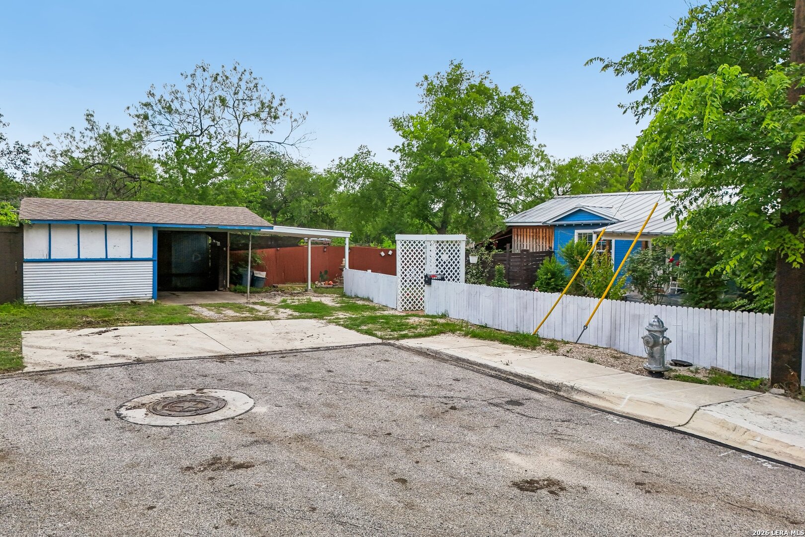 8101 & 8103 Janda Susan Road San Antonio TX 78209
