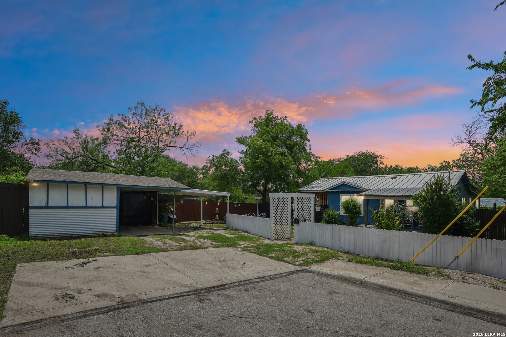 8101 & 8103 Janda Susan Road San Antonio TX 78209