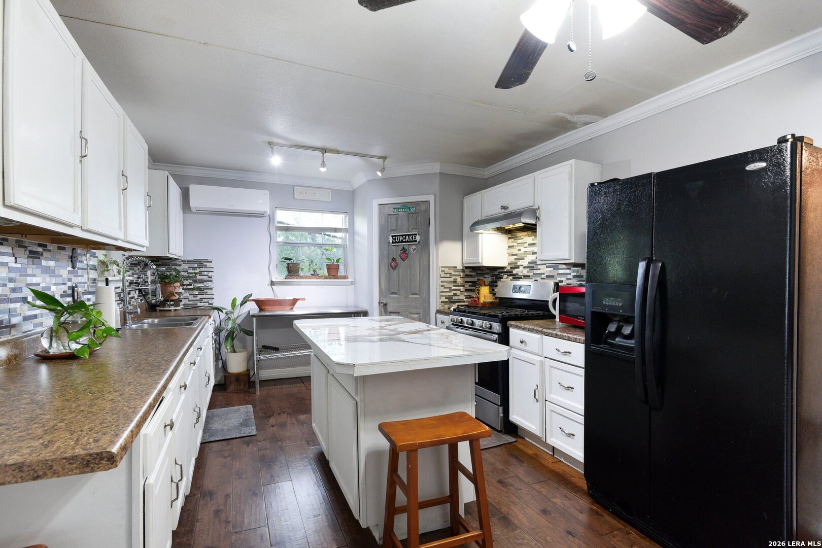 8101 & 8103 Janda Susan Road San Antonio TX 78209