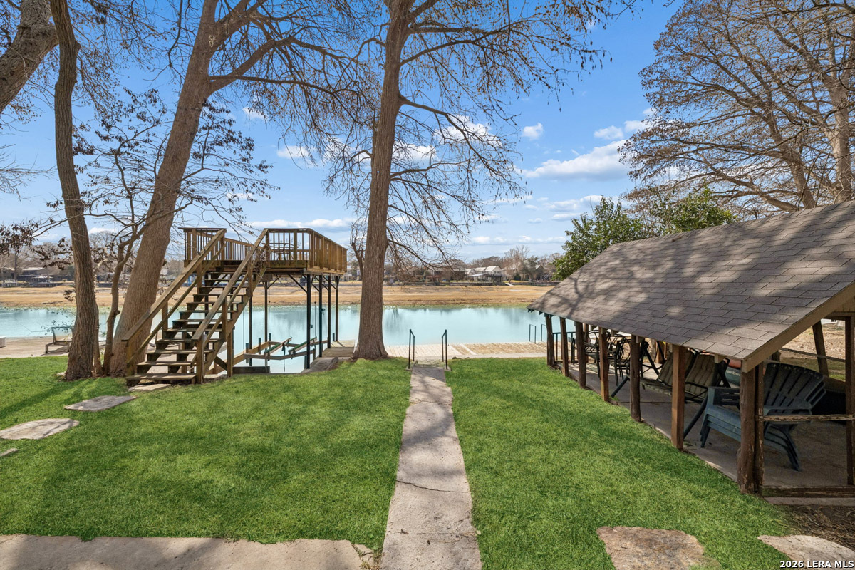 1307 Terminal Loop Mcqueeney TX 78123