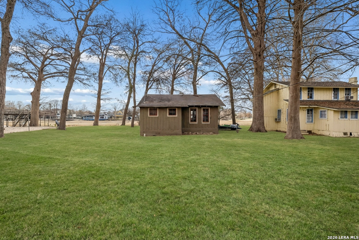 1307 Terminal Loop Mcqueeney TX 78123