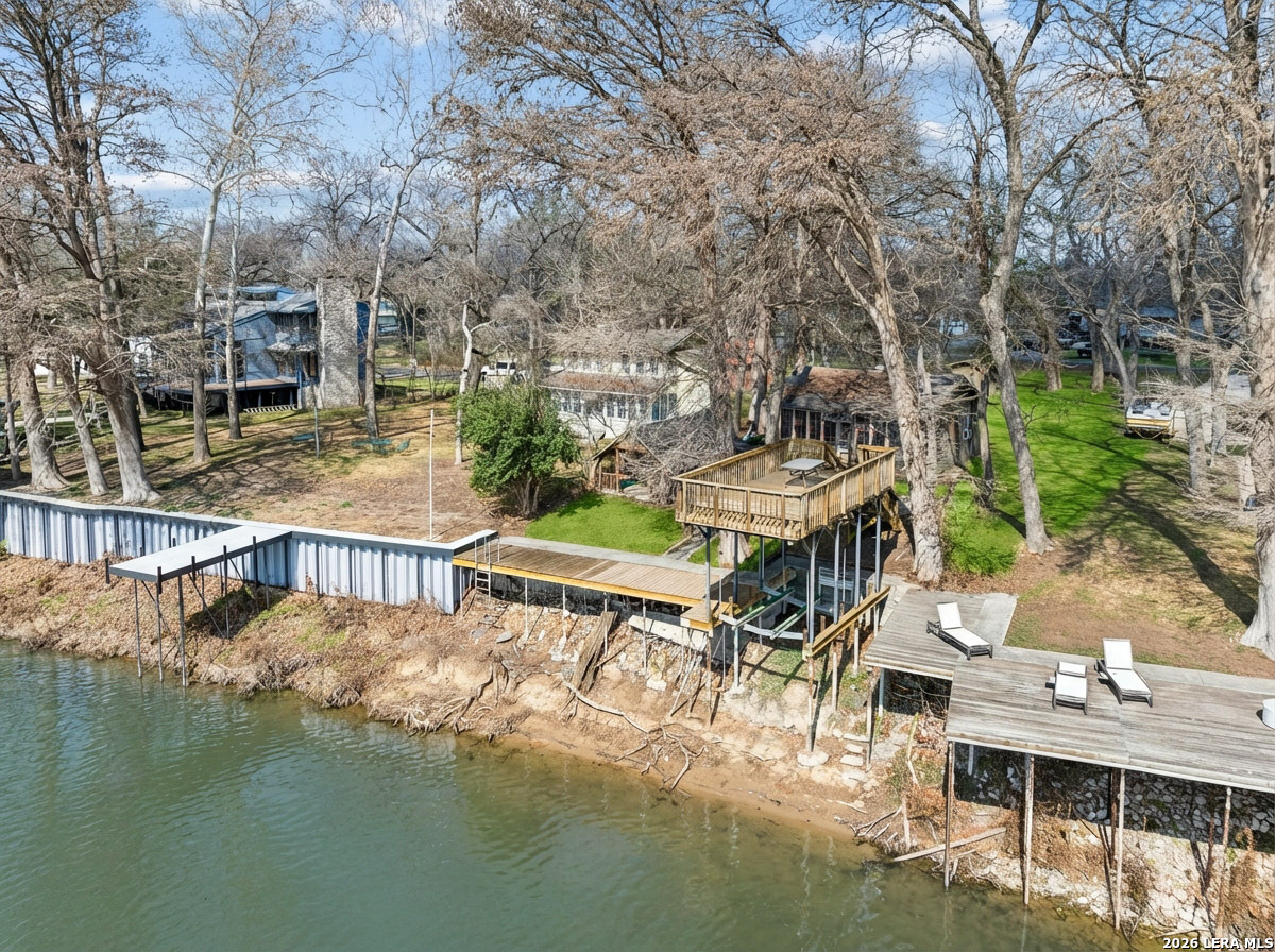 1307 Terminal Loop Mcqueeney TX 78123