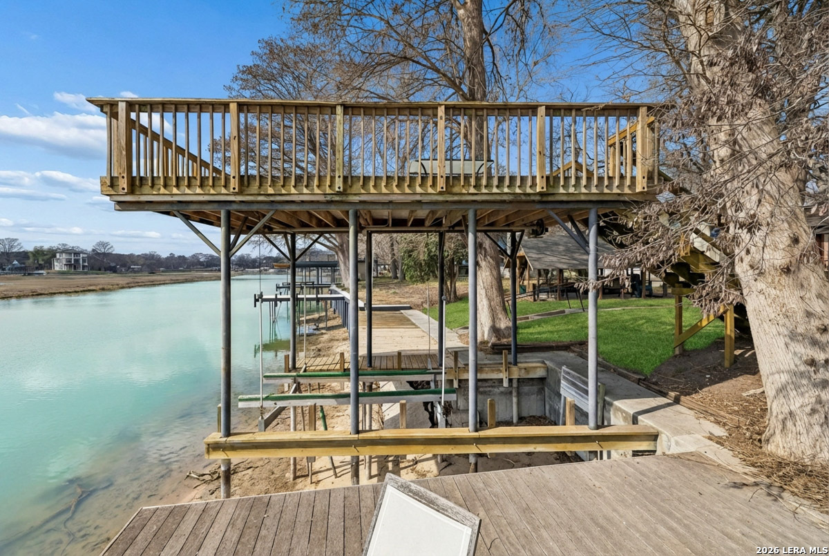 1307 Terminal Loop Mcqueeney TX 78123
