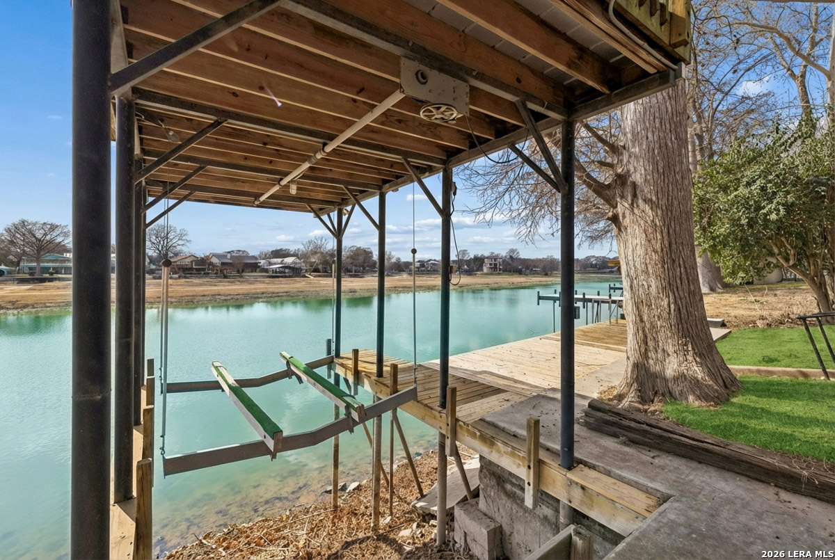 1307 Terminal Loop Mcqueeney TX 78123