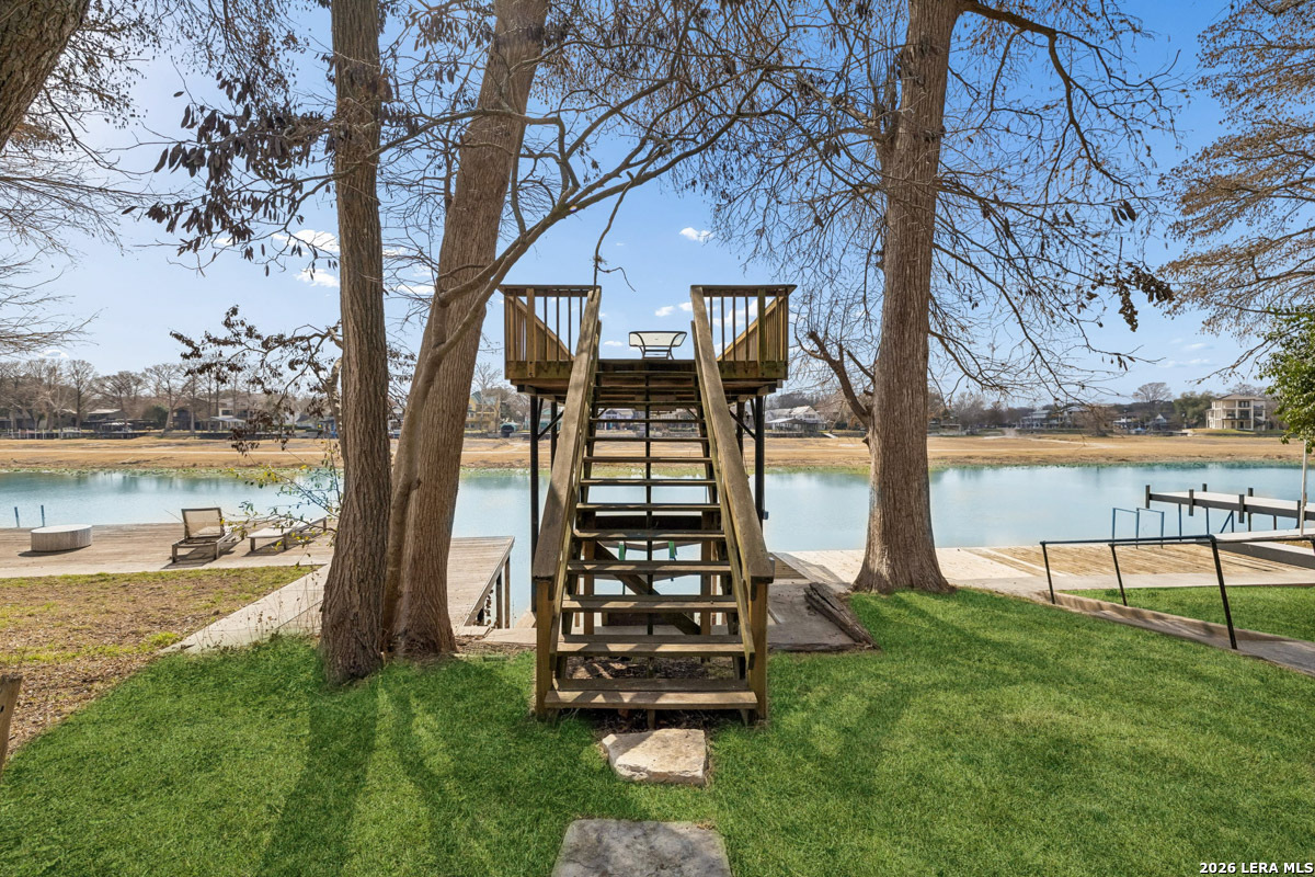1307 Terminal Loop Mcqueeney TX 78123
