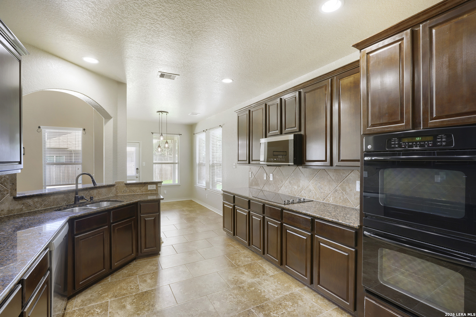 232 Dove Hill Cibolo TX 78108