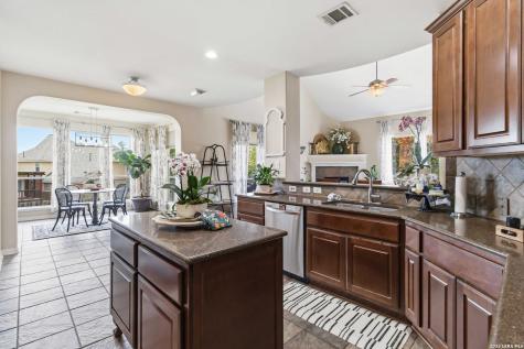 1618 Heavens Peak San Antonio TX 78258