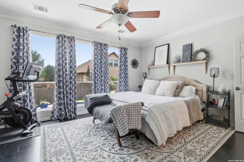 1618 Heavens Peak San Antonio TX 78258