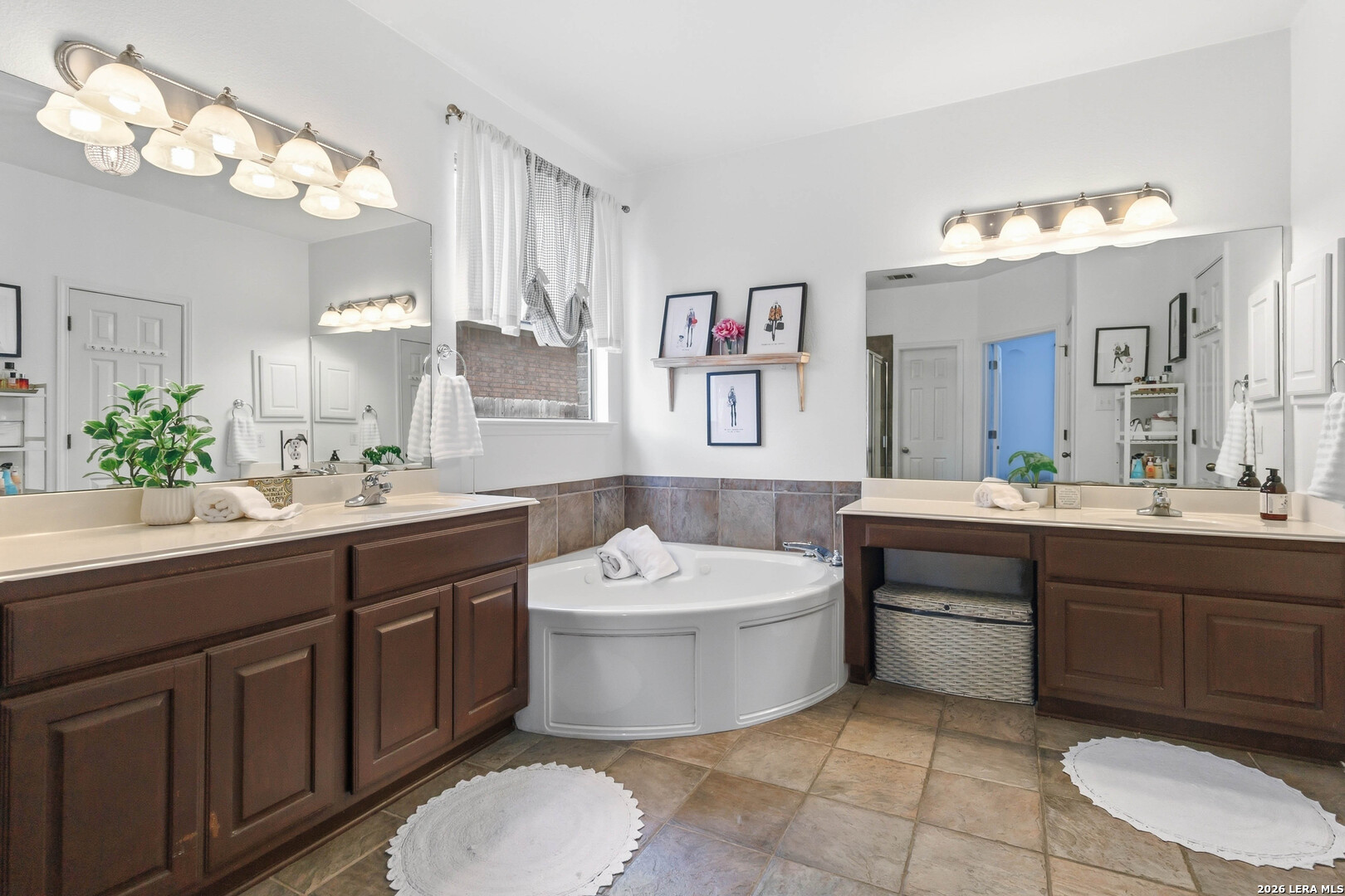 1618 Heavens Peak San Antonio TX 78258