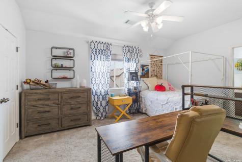 1618 Heavens Peak San Antonio TX 78258