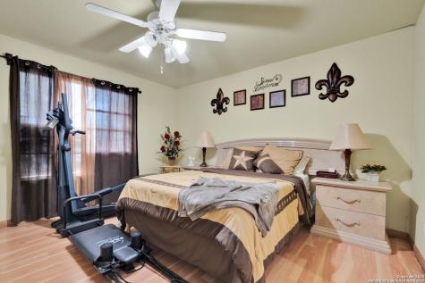 6426 Brittany Farm San Antonio TX 78244