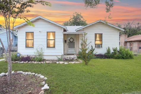 3851 S Walters San Antonio TX 78223