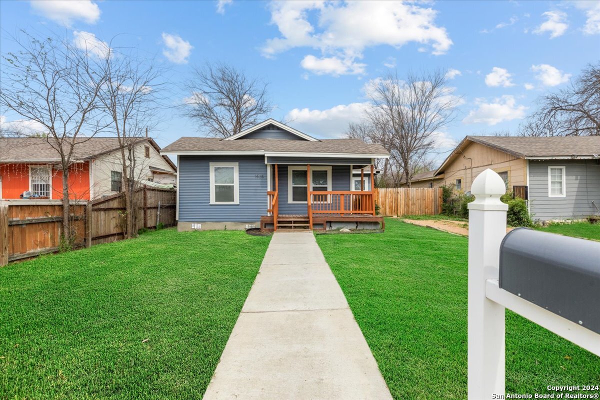 1535 W Wildwood Drive San Antonio TX 78201