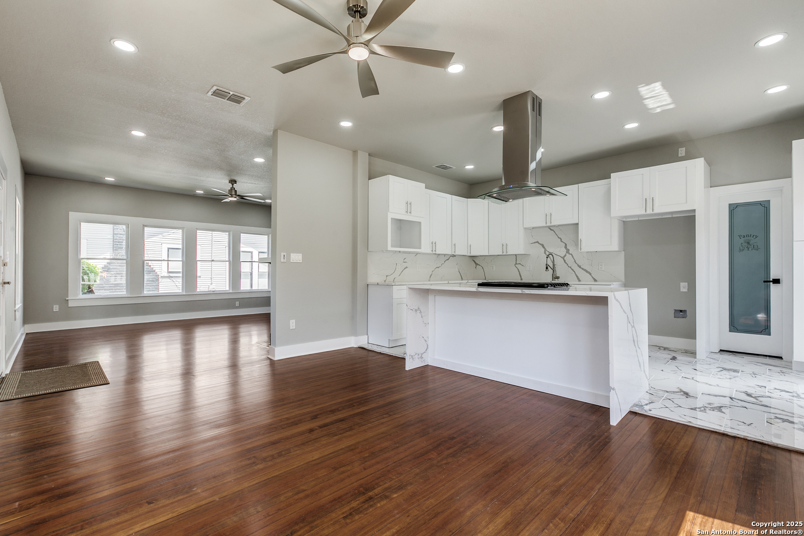 430 E Mulberry Avenue San Antonio TX 78212