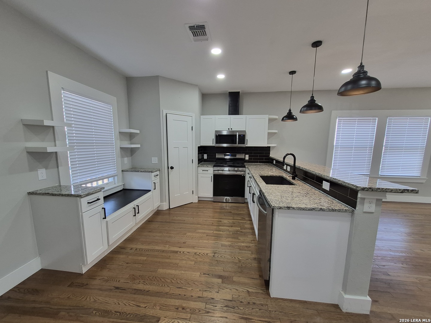 319 Burleson San Antonio TX 78202