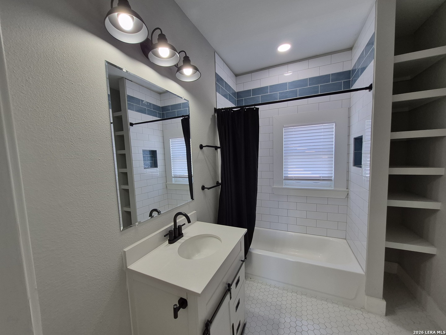 319 Burleson San Antonio TX 78202