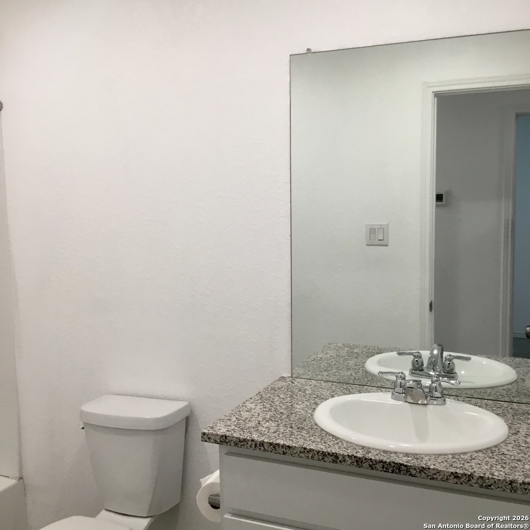 8163 Nube Medina San Antonio TX 78252