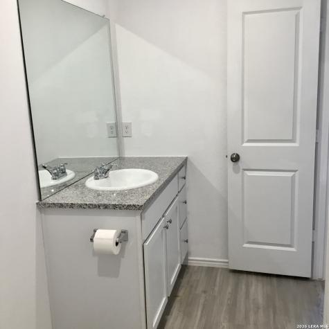 8163 Nube Medina San Antonio TX 78252