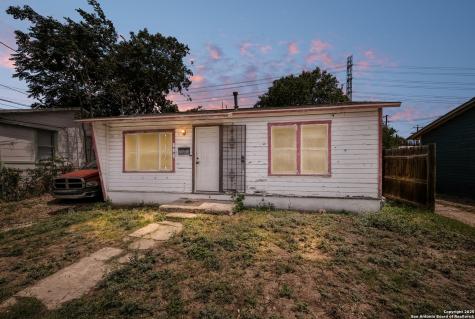 723 Larry San Antonio TX 78202