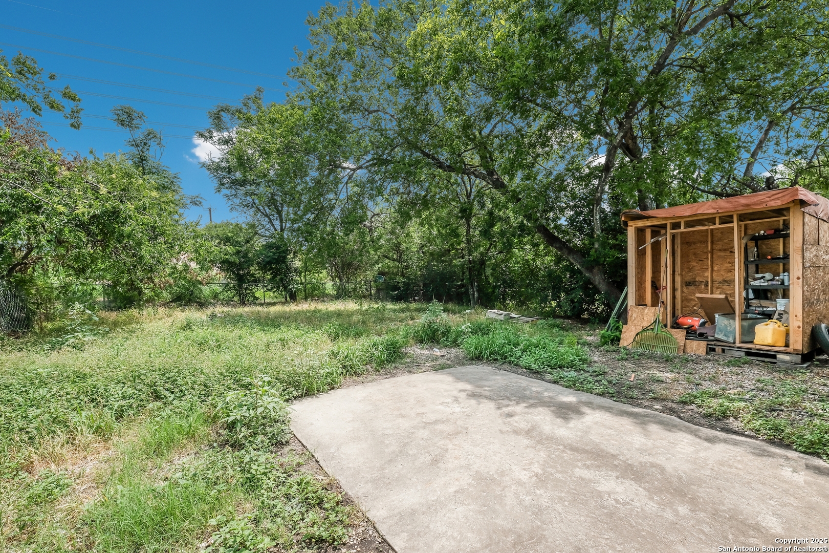 723 Larry San Antonio TX 78202