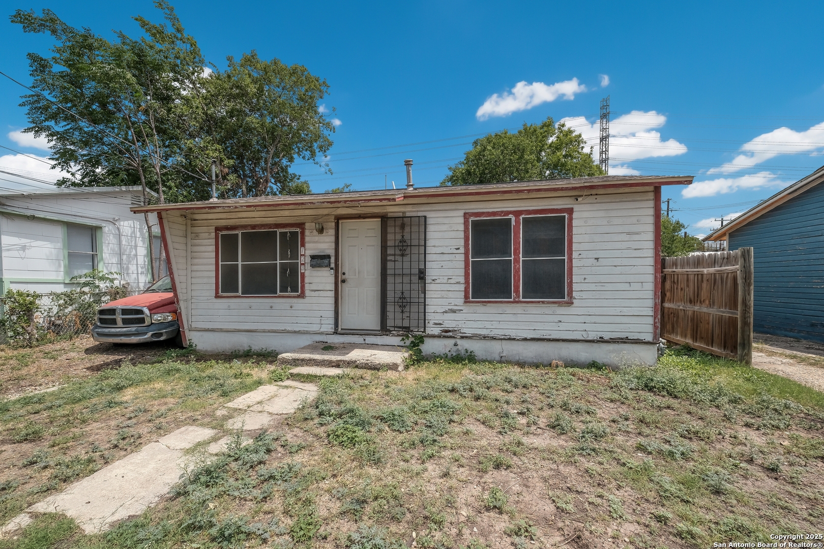 723 Larry San Antonio TX 78202