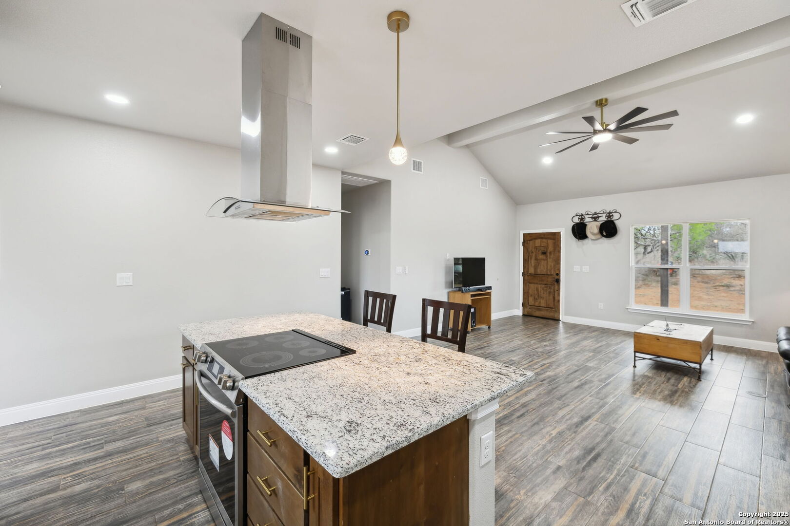 20922 Kinney Road Somerset TX 78069