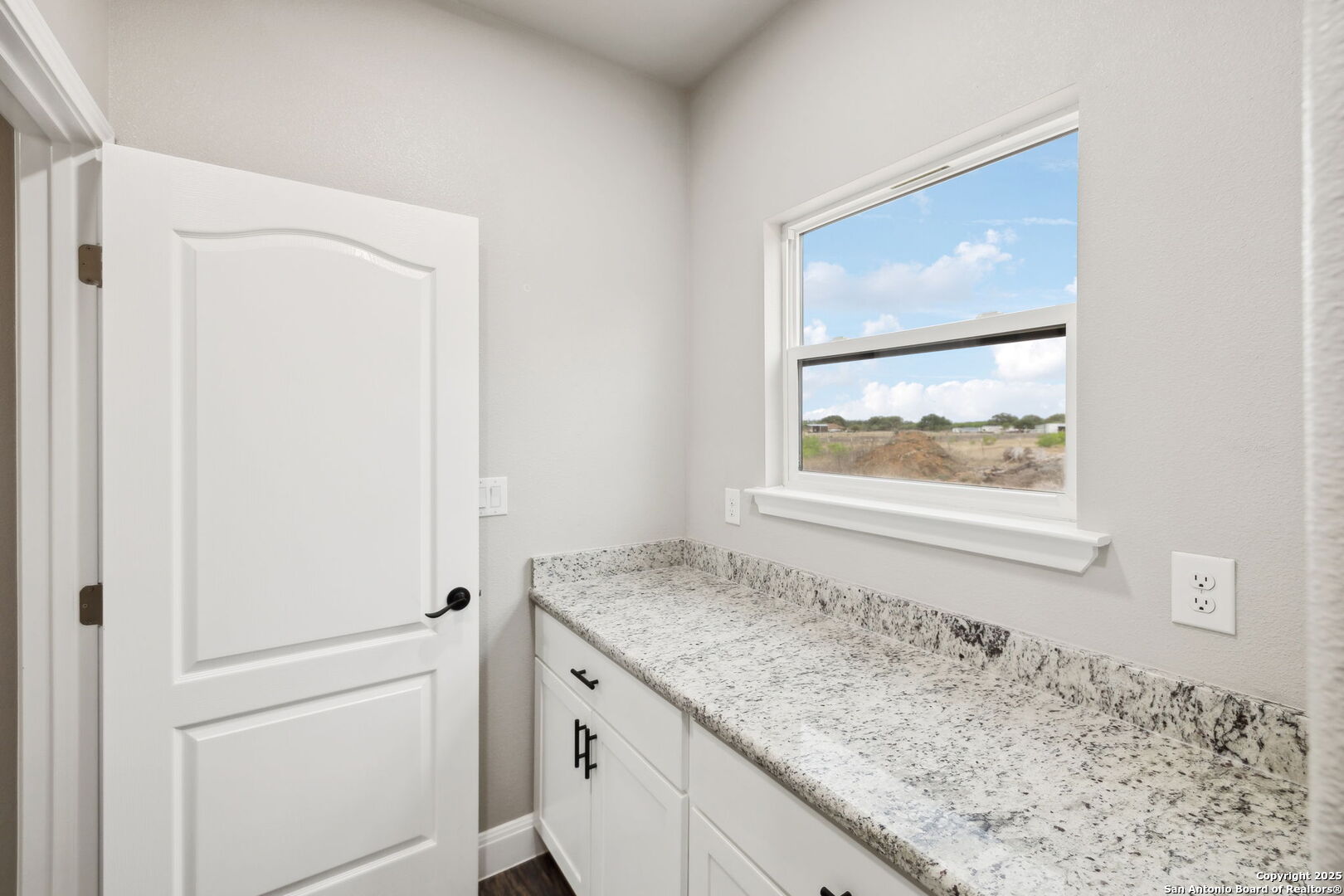20922 Kinney Road Somerset TX 78069