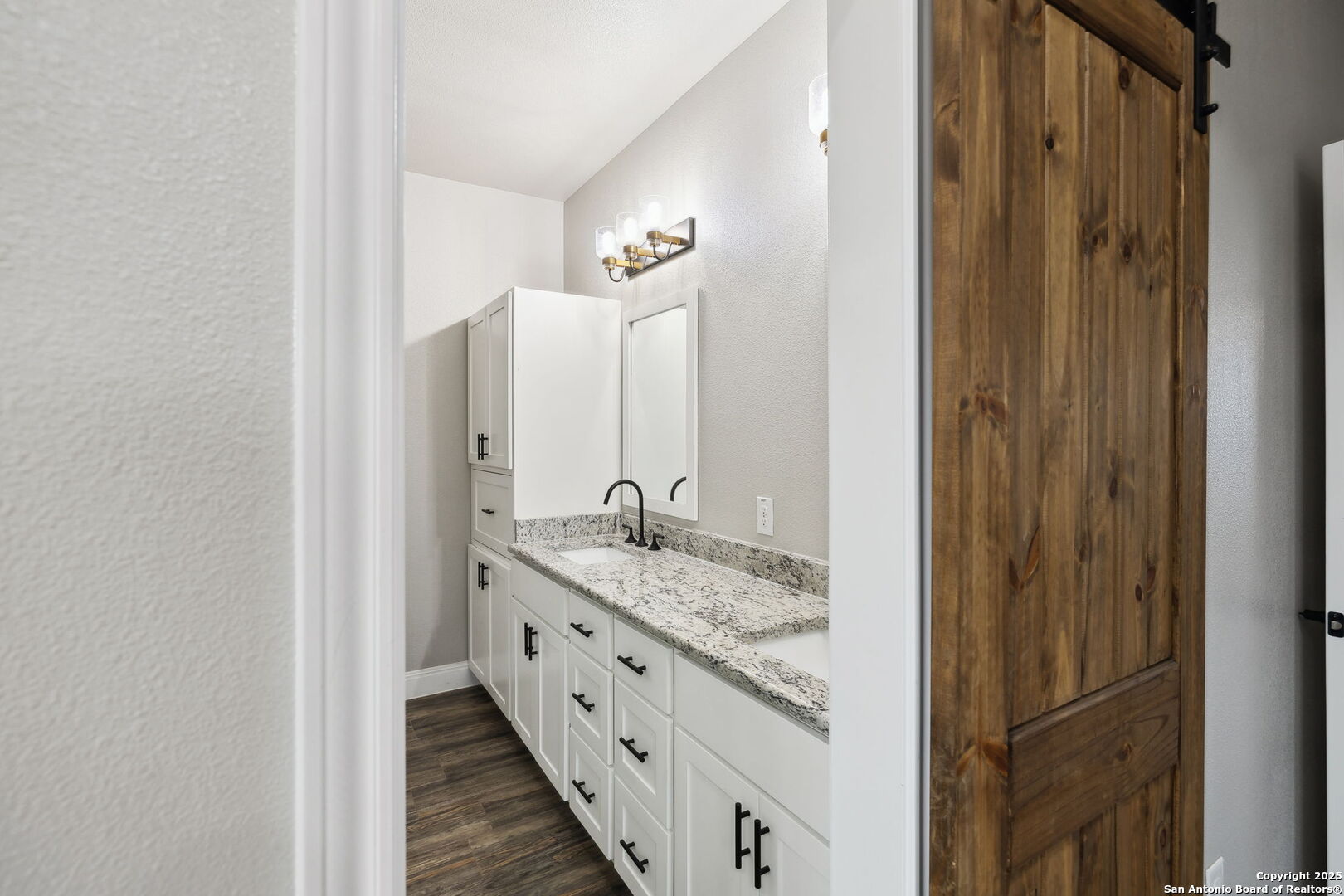 20922 Kinney Road Somerset TX 78069